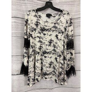 Romeo + Juliet Couture Tie-Dye Bell Sleeve Top W/ Lace Trim Size S